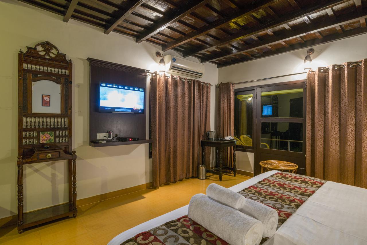Warmth Lake Haven Alappuzha Экстерьер фото